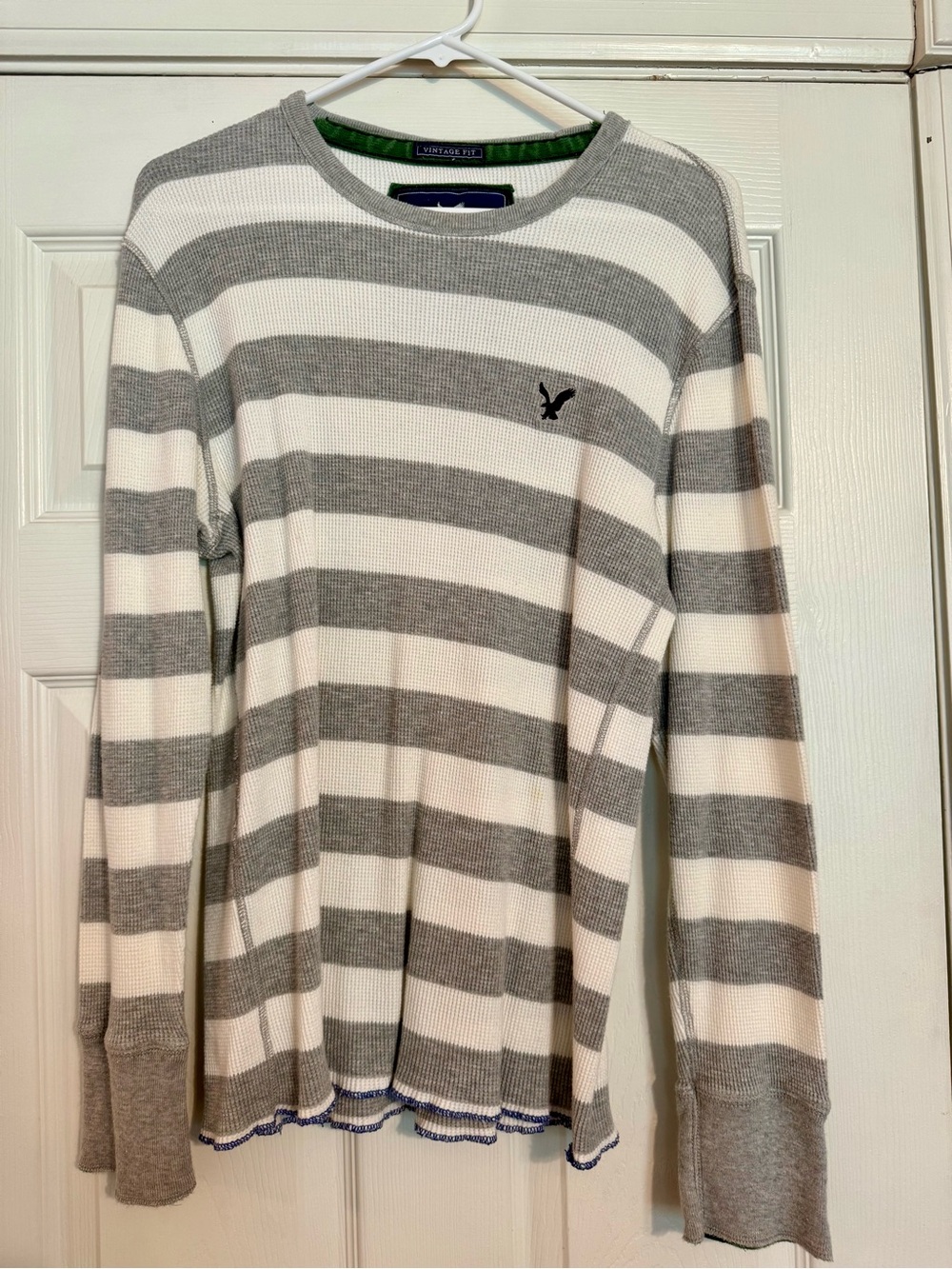 American Eagle men’s Striped Grey & White Long-Sleeve Sweater - Ribbed Shirt